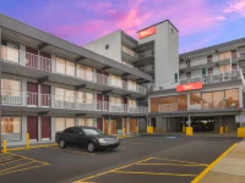 โรงแรม Red Roof PLUS+ & Suites Virginia Beach – Seaside โรงแรมในเวอร์จิเนียบีช