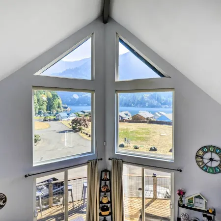 Cozy Mtn-View Haven 20 Mi to Olympic Nat'l Park!