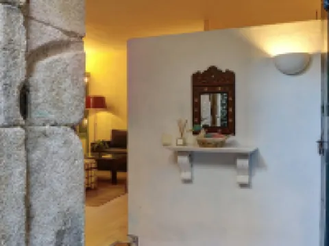 Independent Apartment n 4  in an Old Mansion Located by the Mouth of Douro River Hotels in Foz do Douro
