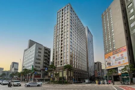 HOMES Stay Myeongdong Отели рядом с достопримечательностью «Донгдэ мун»