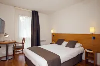 Séjours & Affaires Nantes la Beaujoire Hotel dekat Exponantes Park