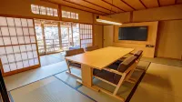 Shin Kadoya - piscina
