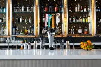 Aloft Oklahoma City Quail Springs, a Marriott Hotel - bar
