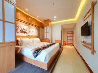 Little Tokyo Hotels in Dlingo