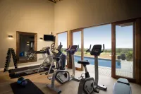 Mhondoro Safari Lodge & Villa Hotels in Lephalale Local Municipality