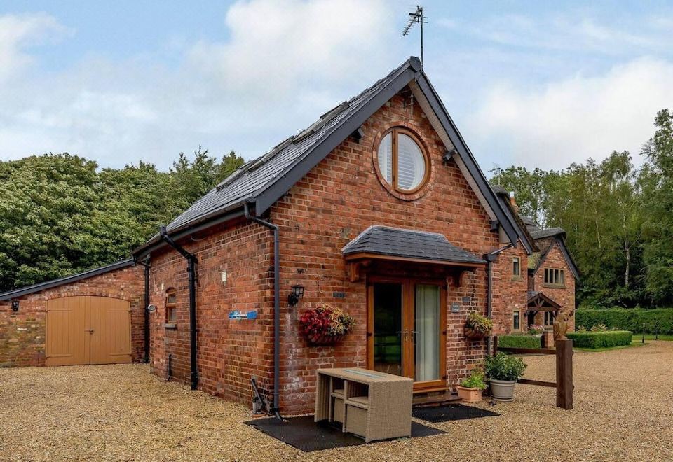 Charming 2Bed Cottage Near Knutsford, Toft Latest Price & Reviews 2024