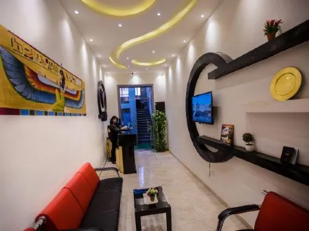 Valencia Hotel Отели рядом с достопримечательностью «TUTANKHAMUN'S TREASURE»