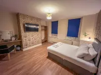 Twenty Hotel and Bar Hotels in Holland Fen with Brothertoft