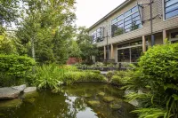 Cedarbrook Lodge Hotels in SeaTac