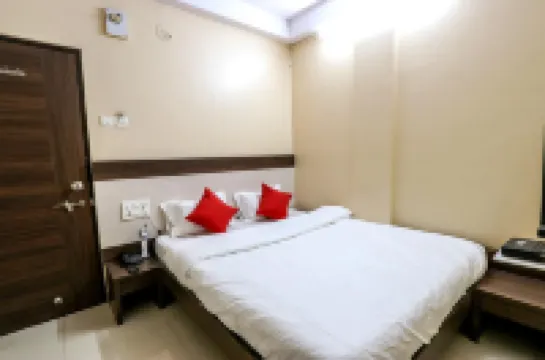 Hotel Aashish Deluxe Lodging, Kolhapur