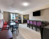 Quality Inn & Suites Leesburg Chain of Lakes - Frühstück