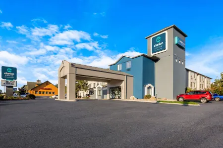 Clarion Pointe Sevierville-Pigeon Forge Отели рядом с достопримечательностью «Уайлдернесс эт Смокис»