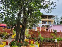 Strawberry County Hotels in Bhilar
