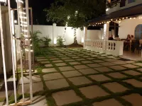 Beach House Hotel