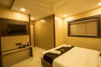 Hotel Golden Crown