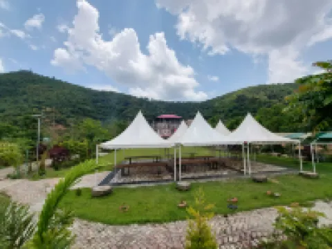 Shalom Farmhouse by the Hillside