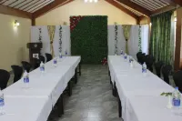 Lake View Resort