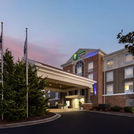 Holiday Inn Express & Suites GREENSBORO - AIRPORT AREA by IHG