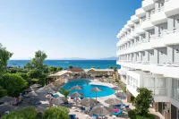 Lito Hotel - Pools