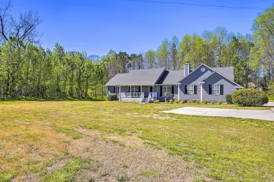 Quiet Lawrenceville Home Near Shopping and Parks! Hotels near Banter by Piercing Pagoda