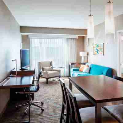 Residence Inn Boston Burlington Rooms