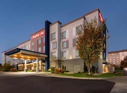 Hampton Inn by Hilton Nashville Airport Century Place