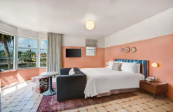 ホテル トロウベイル マイアミ ビーチ