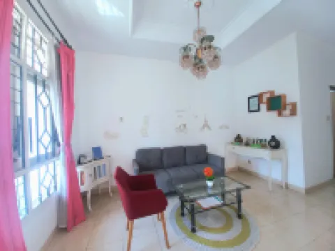 Homestay Syariah Warungboto Dekat Gembiraloka by Simply Homy