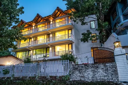 Xomotel Bungalows Krishanya Отели рядом с достопримечательностью «Найнитал көлү»