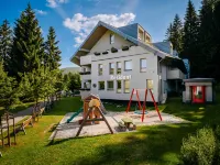 Harrachov Resident