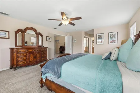 Large Villa - Close to Disney with Extended Patio and Golf Course Views Отели рядом с достопримечательностью «Хайлендс Резерв Голф Клаб»