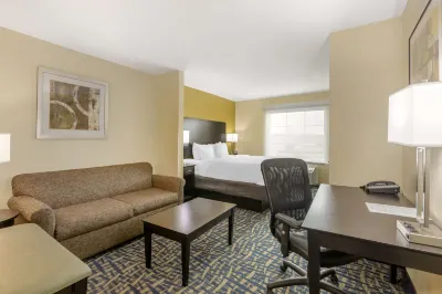 Best Western Plus Brunswick Inn  Suites