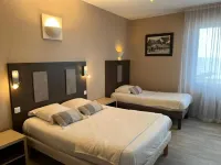 Acadie Saint Victor - Hôtel Restaurant - Face Mer - Chatelaillon Plage Hotel di Chatelaillon-Plage