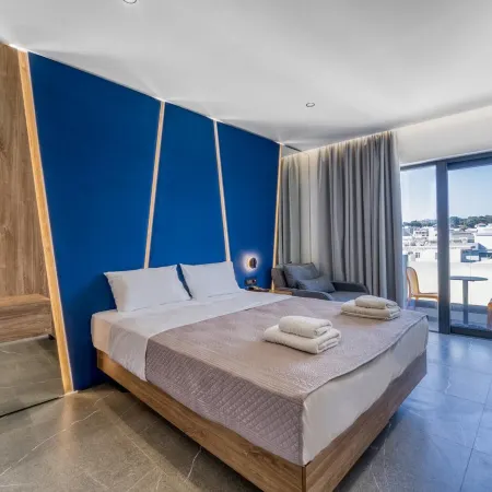 Four Season Colorado Hotel Отели рядом с достопримечательностью «Статуи оленей»