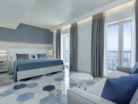 Lloyd's Baia Hotel Hotels in Salerno