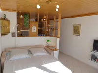 Jeanne d'Arc Apt. B-11