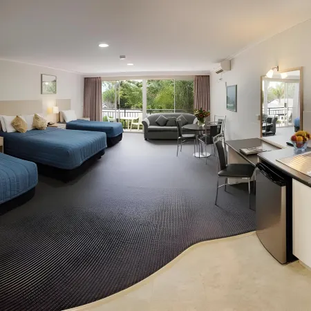 Fairway Motor Inn