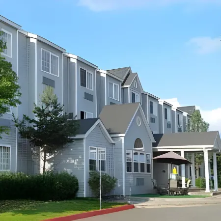 Baymont Inn & Suites by Wyndham Anchorage Airport