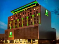 홀리데이 인 호텔 & 스위트 새스커툰 다운타운 바이 IHG 새스커툰 호텔