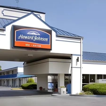 Howard Johnson by Wyndham Commerce GA