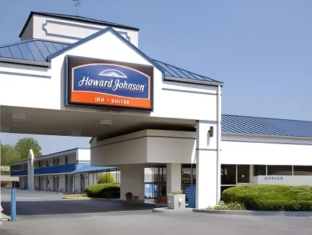 Howard Johnson by Wyndham Commerce GA