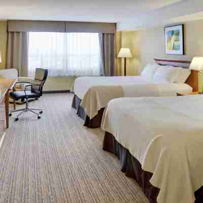 Holiday Inn & Suites London Rooms