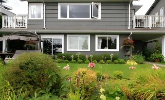 Crystal's View Bed & Breakfast