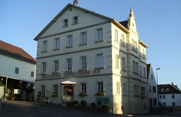 斯塔菲斯特奈爾酒店