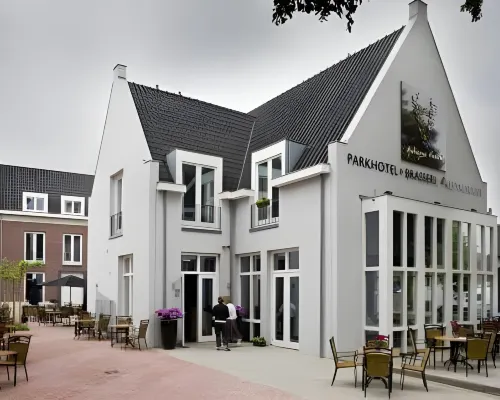 Parkhotel Auberge Vincent Hotels near Stratum