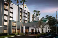 Hyatt Place Tampa Busch Gardens Hotels in Тампа