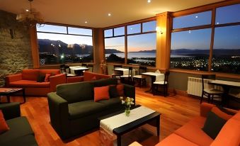 Altos Ushuaia Hotel & Resto
