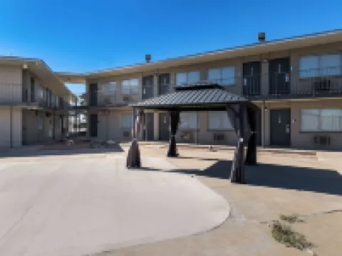 Rodeway Inn Midland South Hotels in Midland