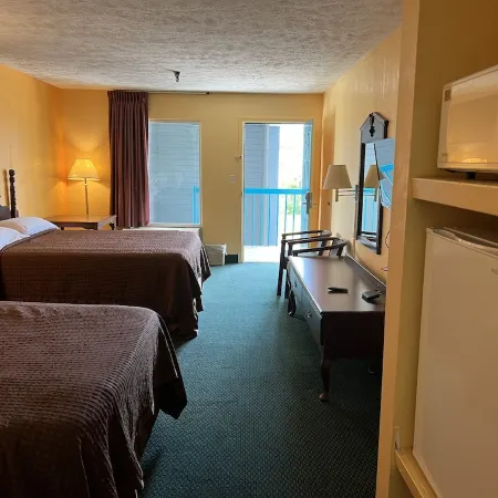 Deluxe Inn & Suites