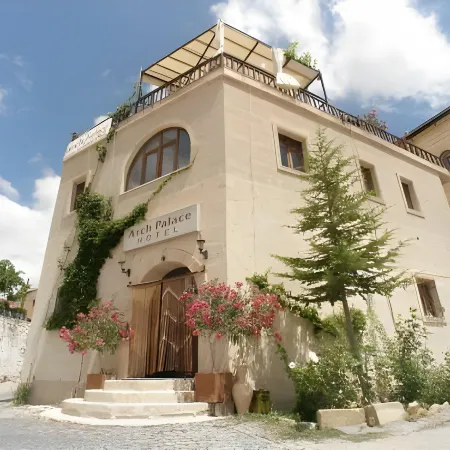 Arch Palace